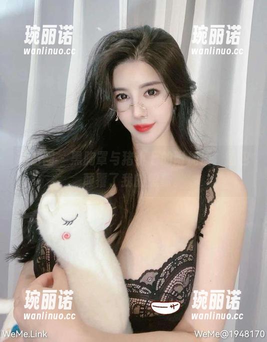 微密圈 - 黑胸罩与猪小七的附加值，图包颠覆了我的想象。