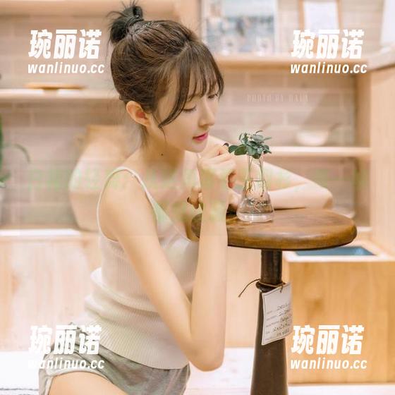 白裙的轻舞：从这角度看王羽杉，每一帧都想收藏！