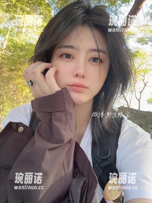 眼酱大魔王w图集又更新，比基尼里的反差萌，谁顶得住？