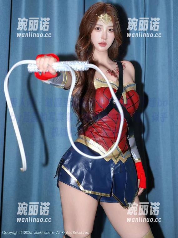 秀人网 - 制服里藏的不止是衣服，下载baby嘉茵的写真集，瞧瞧那气质，咳，似乎机械和温柔，微妙。