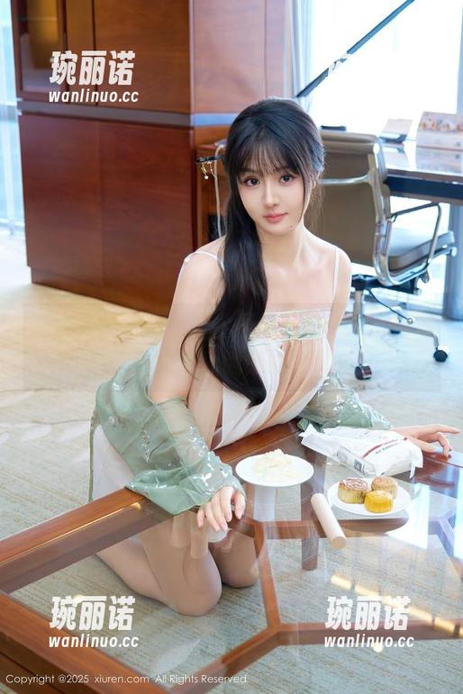 秀人网 - 古月小同学居家私拍合集，她难道永远是那种慵懒的宅女吗？