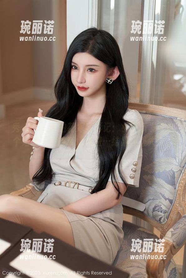 秀人网 - 私拍花嫁变形记：小芭乐发誓这个婚纱不会被草地弄脏…结果还是失败了。