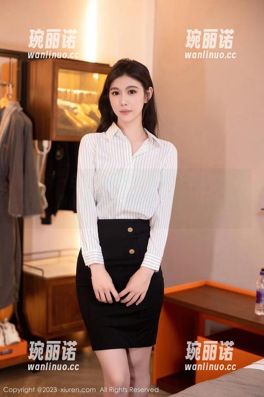 秀人网 - 白茹雪把定制和制服磨合的那么巧妙，作品里真能找到生活的另一种滋味。