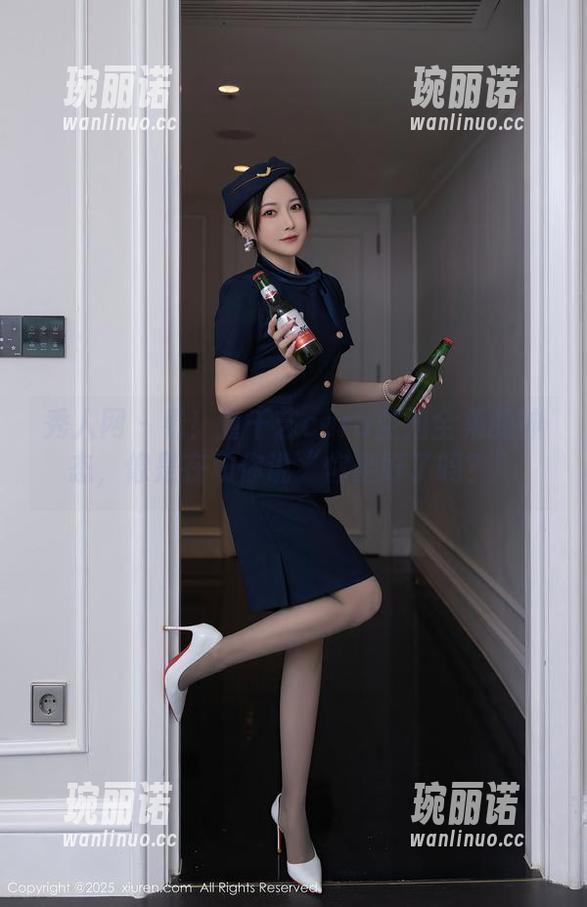秀人网 - 看！童千艺cara空姐全集的神态，像是在和你说“你坐好了吗？”