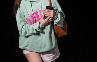 秀人网 – 萌汉药baby的图包，让美脚变得无敌可爱——来下载吗？