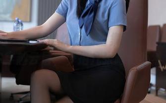 秀人网 – 想看谢忱倬的全集吗？空姐作品带你穿越云层，少拍几张吧，不然太露