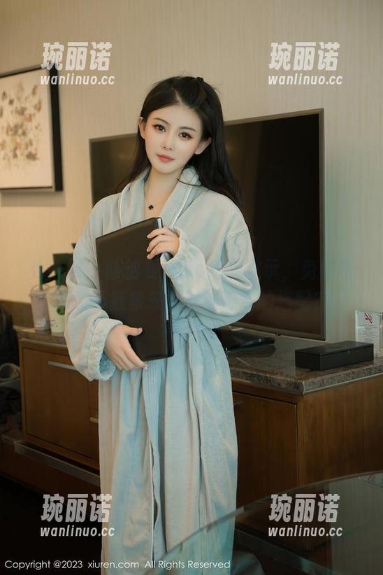 秀人网 - 陈怡曼coco短裤展示，免费资源还不赶紧来试试这神奇的搭配？