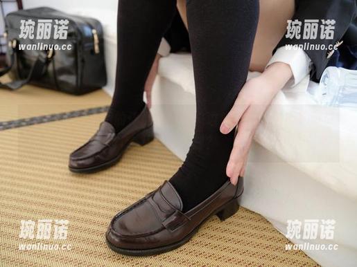 紧急企划 - 小恩的体操服原图，边看边想：这姿势可以从哪儿复刻？