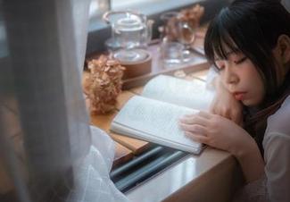看自闭颜球球的写真，天使之翼让人臆想，可以加点现实感吗，想不想飞啊？