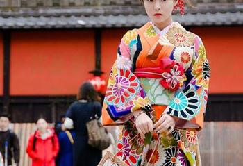 菠萝社 – 作品来啦！王语纯的蜀国之旅，美图和糗事齐飞！