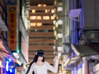 落落Raku又来了，这次玩的是最新圣诞故事，连接不起来的趣事。