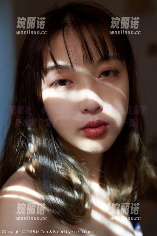 蜜桃社 - 小草莓Berry的写真集：这届死库水真会穿，居然这么让人眼前一亮！
