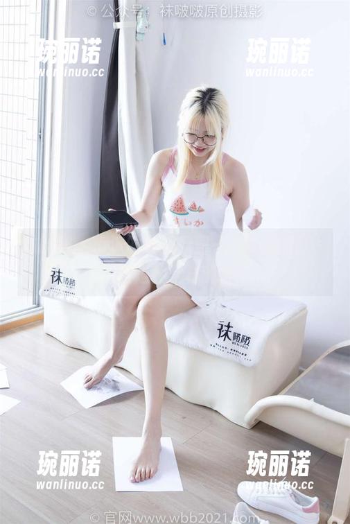 袜啵啵 - 小沫的最新原图——皮鞋和腿，你懂的是什么样的搭配。