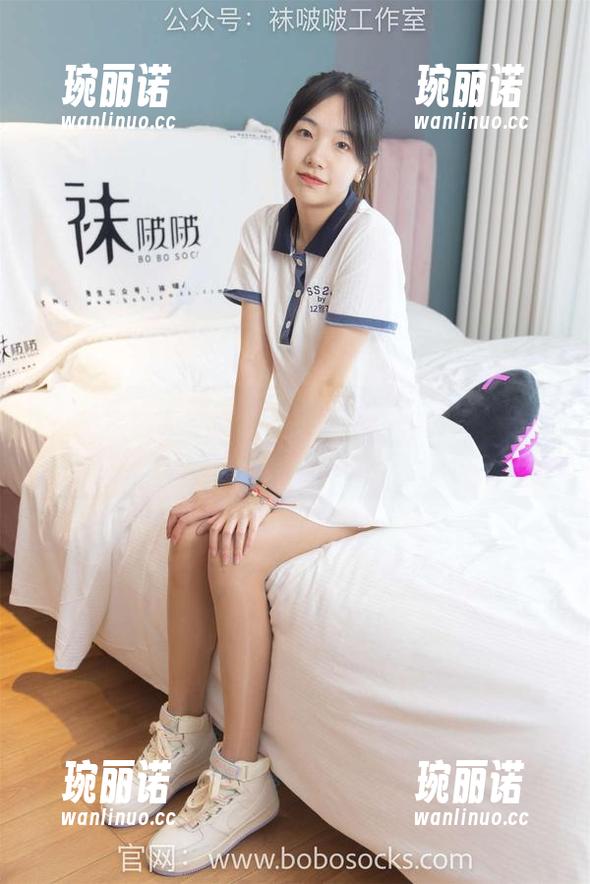 袜啵啵 - 熊熊原图里的婚纱，竟然让我这么想说话