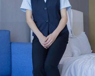 袜啵啵 – 甜甜圈的作战日志：校服裤里丝作品集的分享时刻