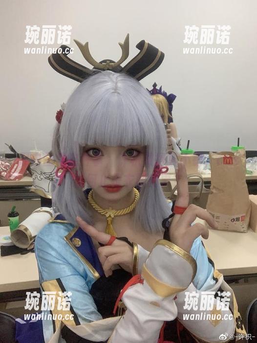 黑白图集这件事，许枳做得真不错，cos里何止是衣服的事？