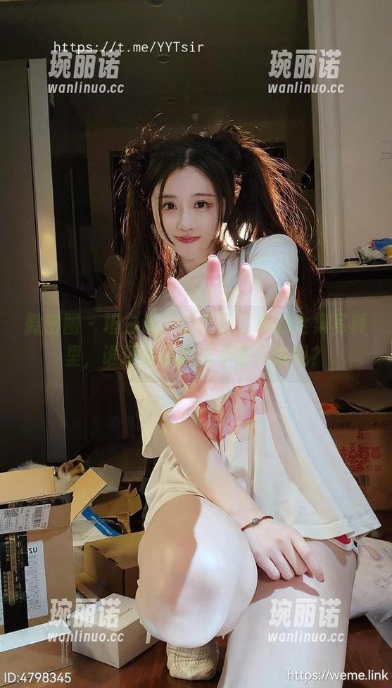微密圈 - 坦白说，轩子巨二兔的全集写真里，谁还没梦游过不知火舞呢？