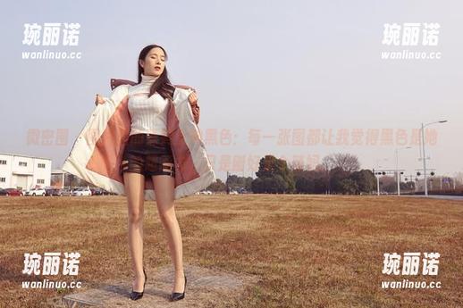 微密圈 - 图片里的辣妈女神黑色：每一张图都让我觉得黑色是她的超能力，只是刚好是个辣妈。
