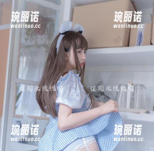 带点俏皮的过期米线线喵，泳衣美图成了今天我的手机壁纸