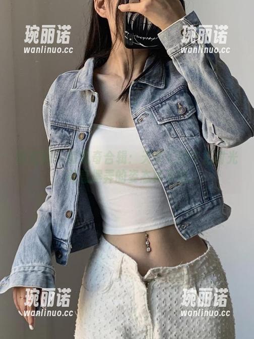 微密圈 - 陈佩奇合辑：天使们的午后时光，随意摆弄的姿态真不错。