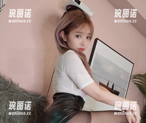 太惊艳了，雯妹不讲道理的万圣节全套作品让人浮想联翩，原本只想吃糖果，这下还想做梦…